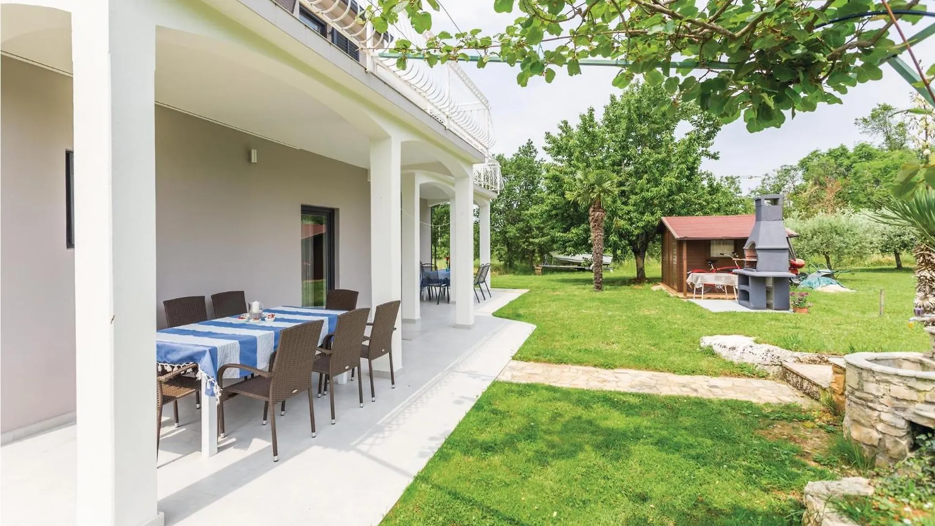 Lovely Apartment In Porec With Kitchen